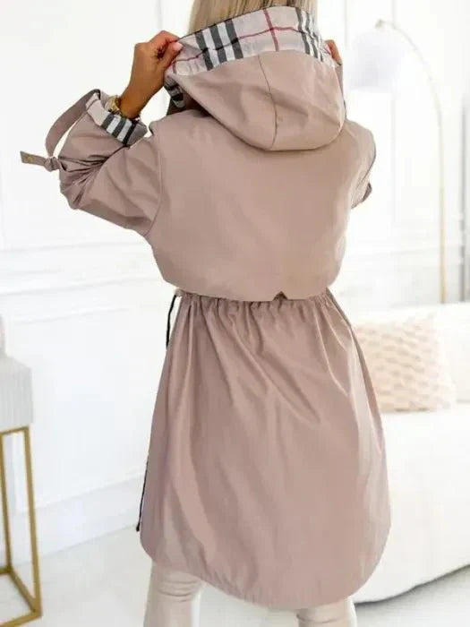Claudia | Abrigo impermeable y cortavientos